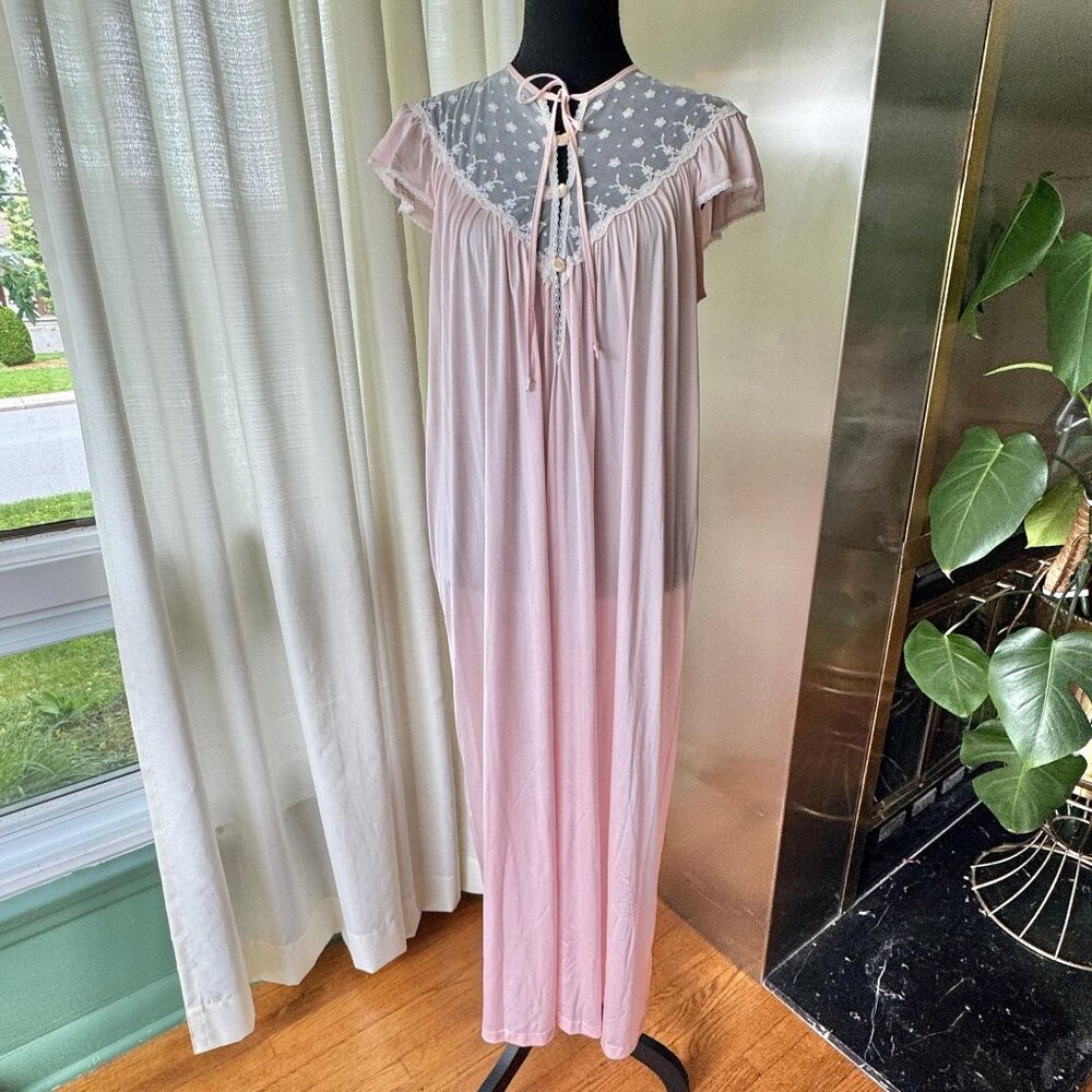 Vintage 1980s nightgown, pastel pink slip-on, flutter sleeves, floral embroidery